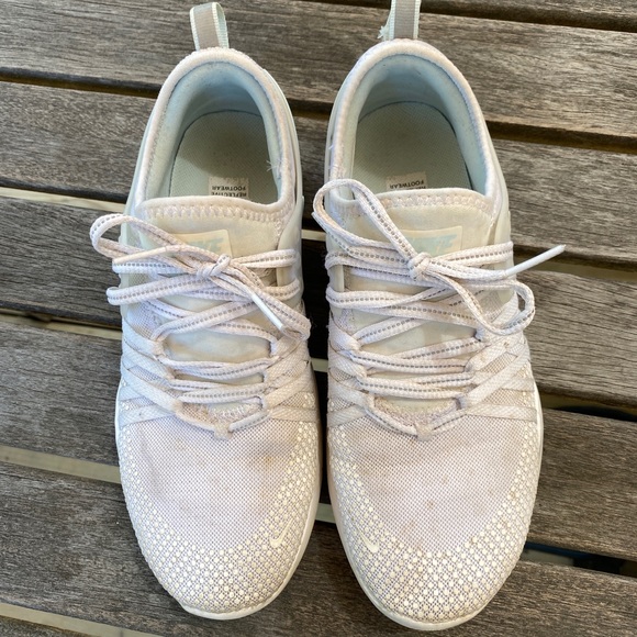 Nike Free Reflective Training Athletic Shoe Size 7 - Picture 13 of 13